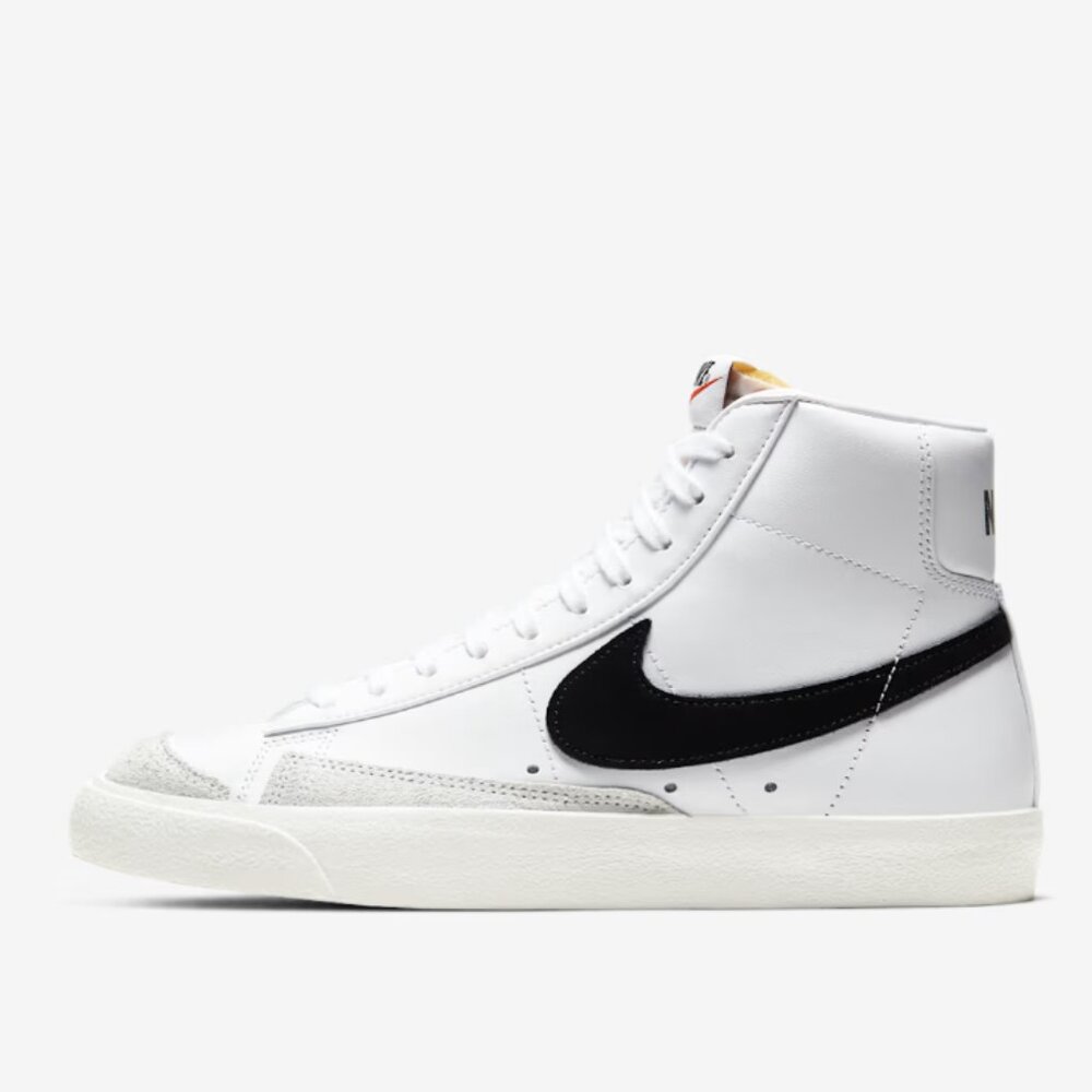 Nike Blazer Mid '77 White and Black Size US Men's 10.5 / Women's 12